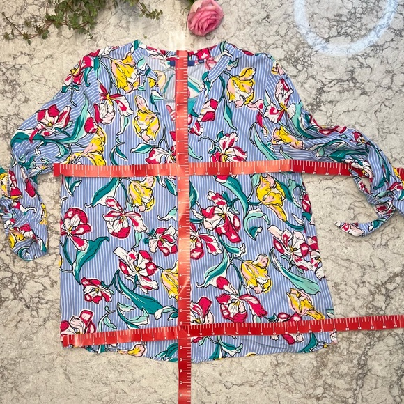 Apt. 9 Floral Striped Flowy Long Sleeve V Neck Blouse with Knotted Cuffs - Picture 4 of 10
